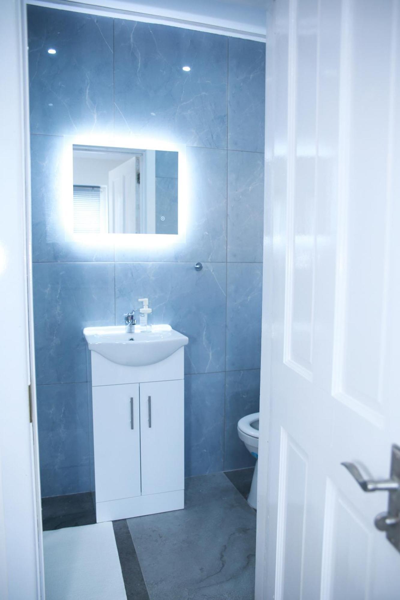 South Harrow Apartment لندن المظهر الخارجي الصورة